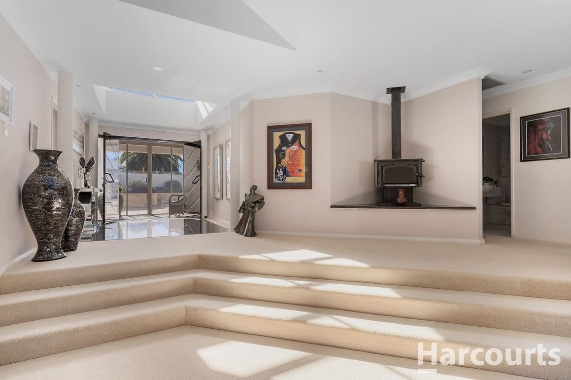 8 Siska Court, HALLS HEAD, WA 6210, Halls Head - Thumbnail 6
