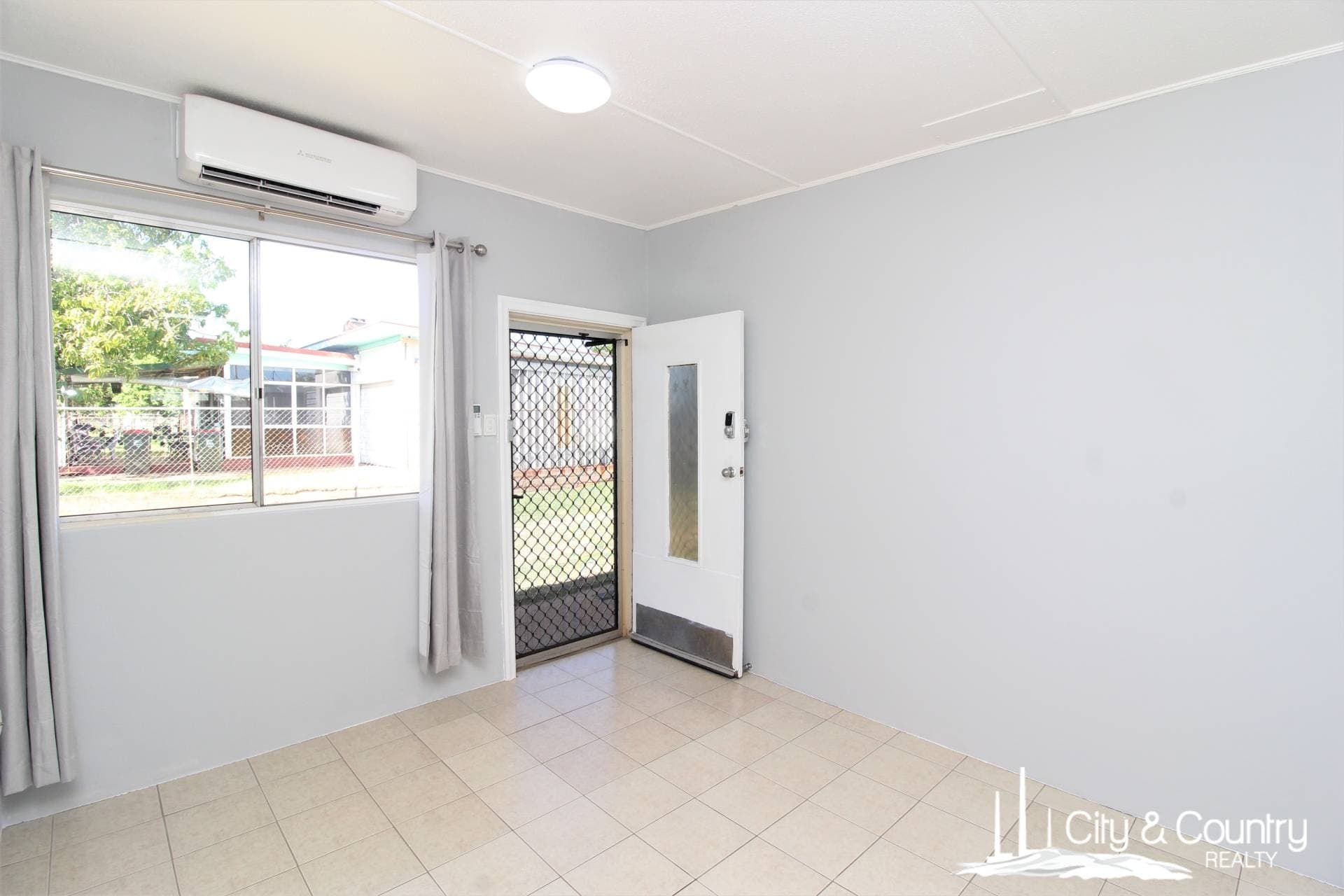 1-2, 102 Trainor Street, Mount Isa, Mount Isa - Thumbnail 4