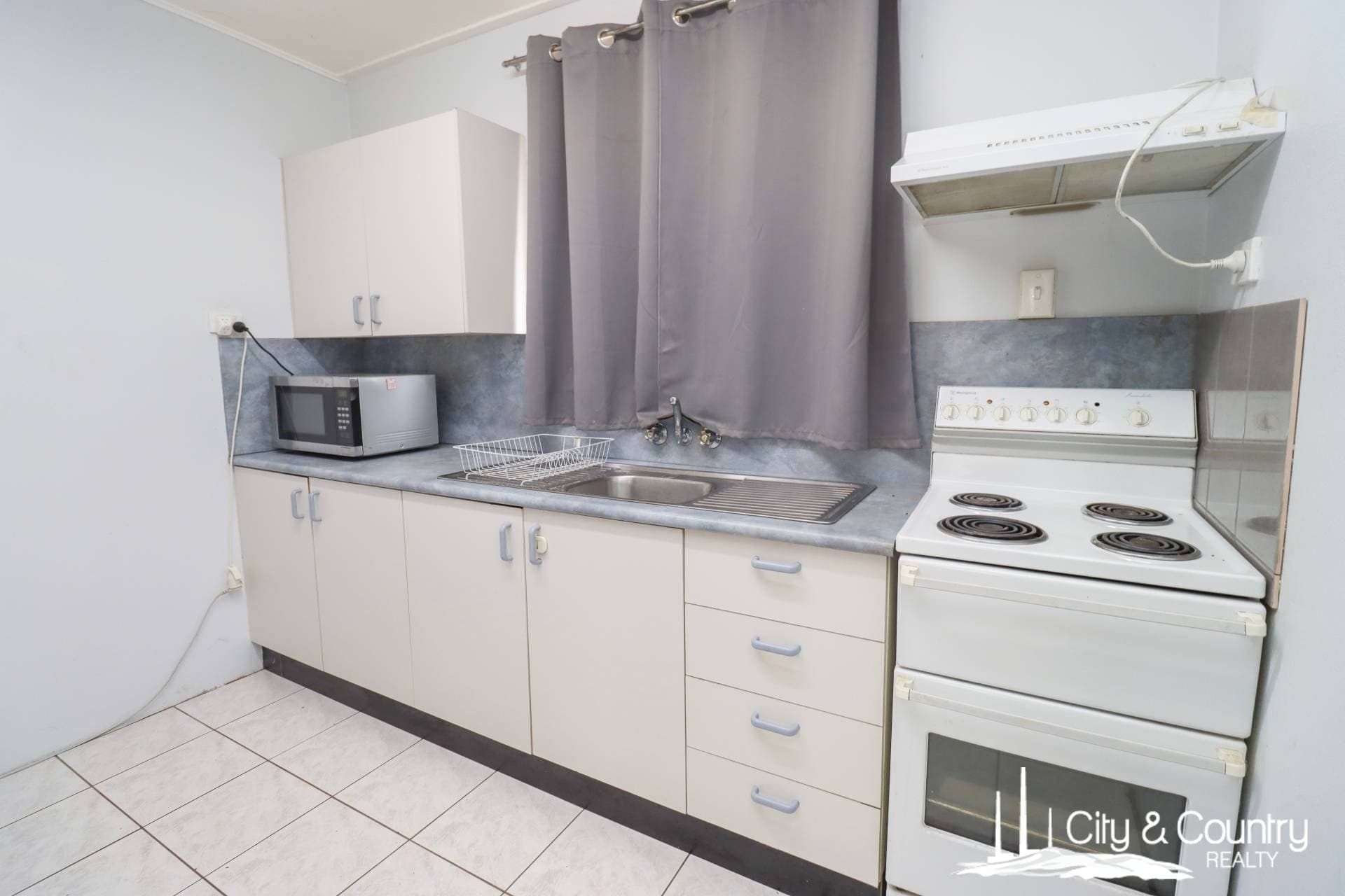 1-2, 102 Trainor Street, Mount Isa, Mount Isa - Thumbnail 8