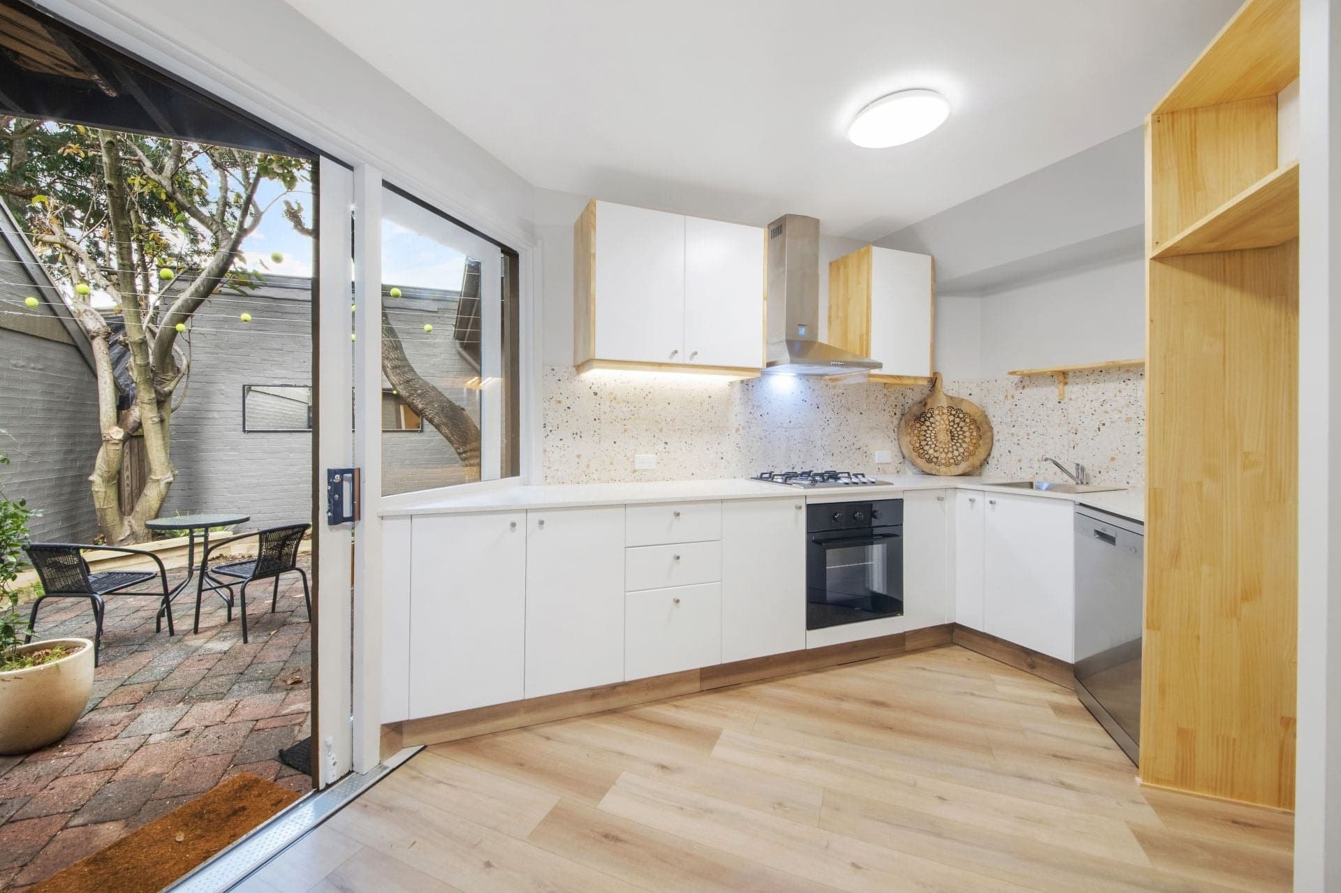 3/102 Falcon Street, Crows Nest, Crows Nest - Image 1