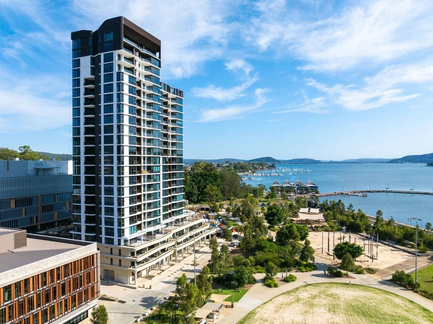 1006/36 Baker Street, Gosford, Gosford - Thumbnail 2
