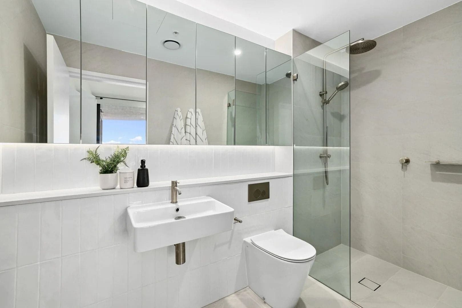 1006/36 Baker Street, Gosford, Gosford - Thumbnail 3