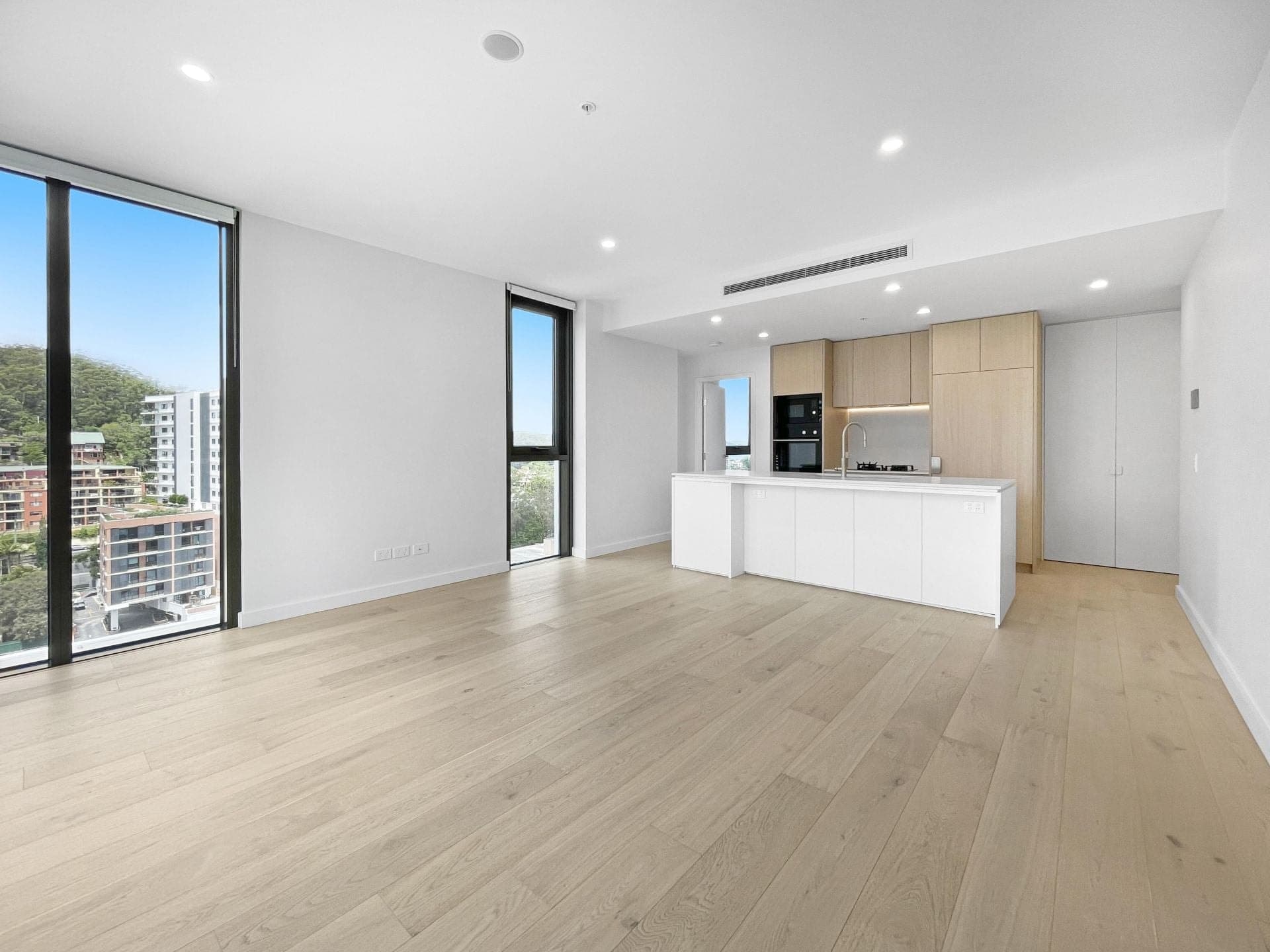 1705/36 Baker Street, Gosford, Gosford - Thumbnail 3