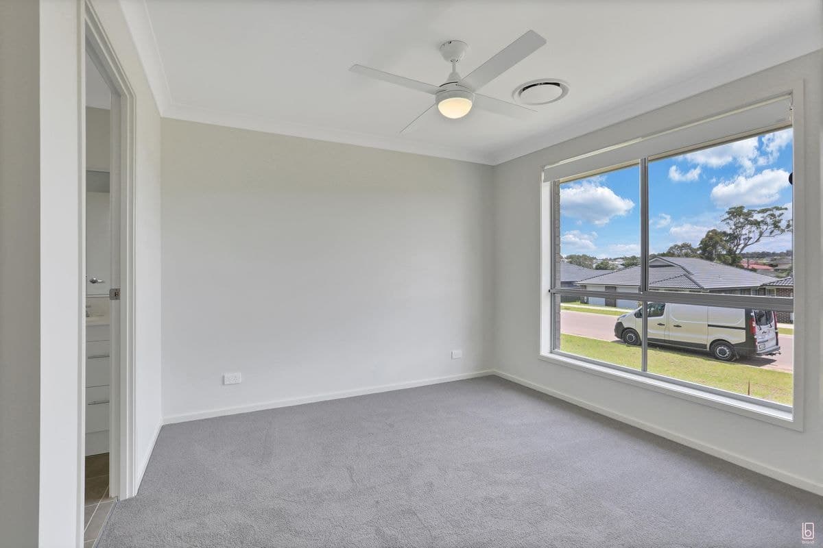 36 Shortland Drive, ABERGLASSLYN, Aberglasslyn - Thumbnail 6