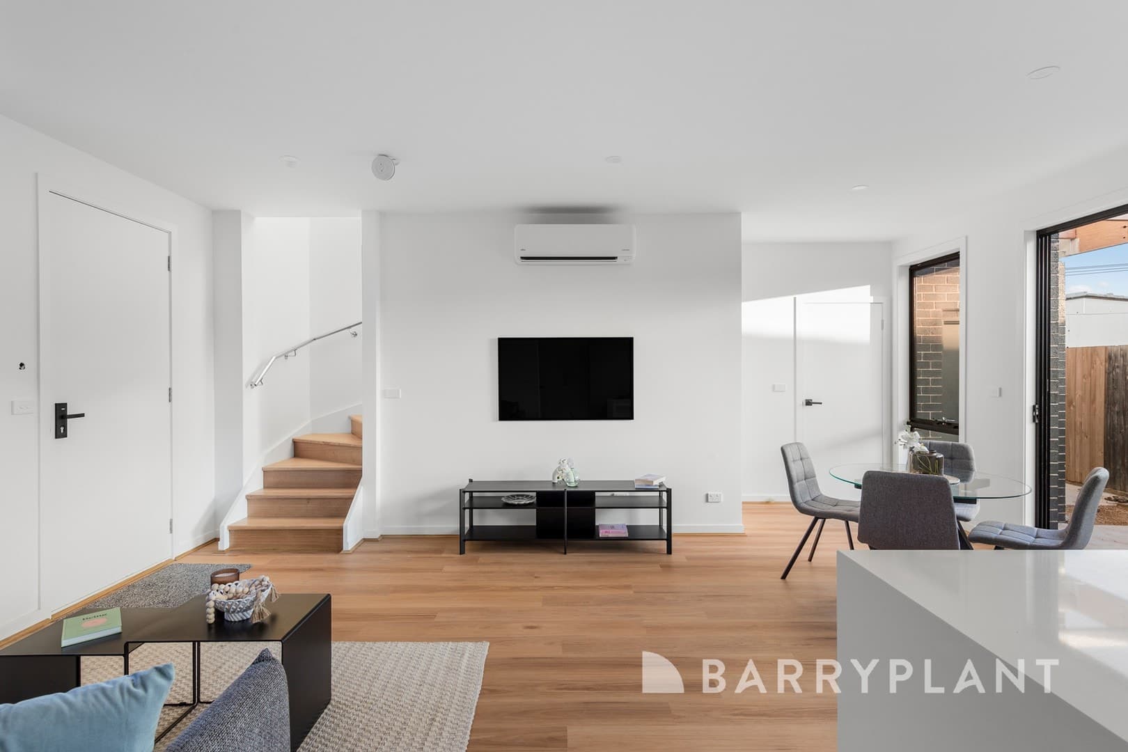 2/82 Helen Street, St Albans, VIC 3021, St Albans - Thumbnail 2