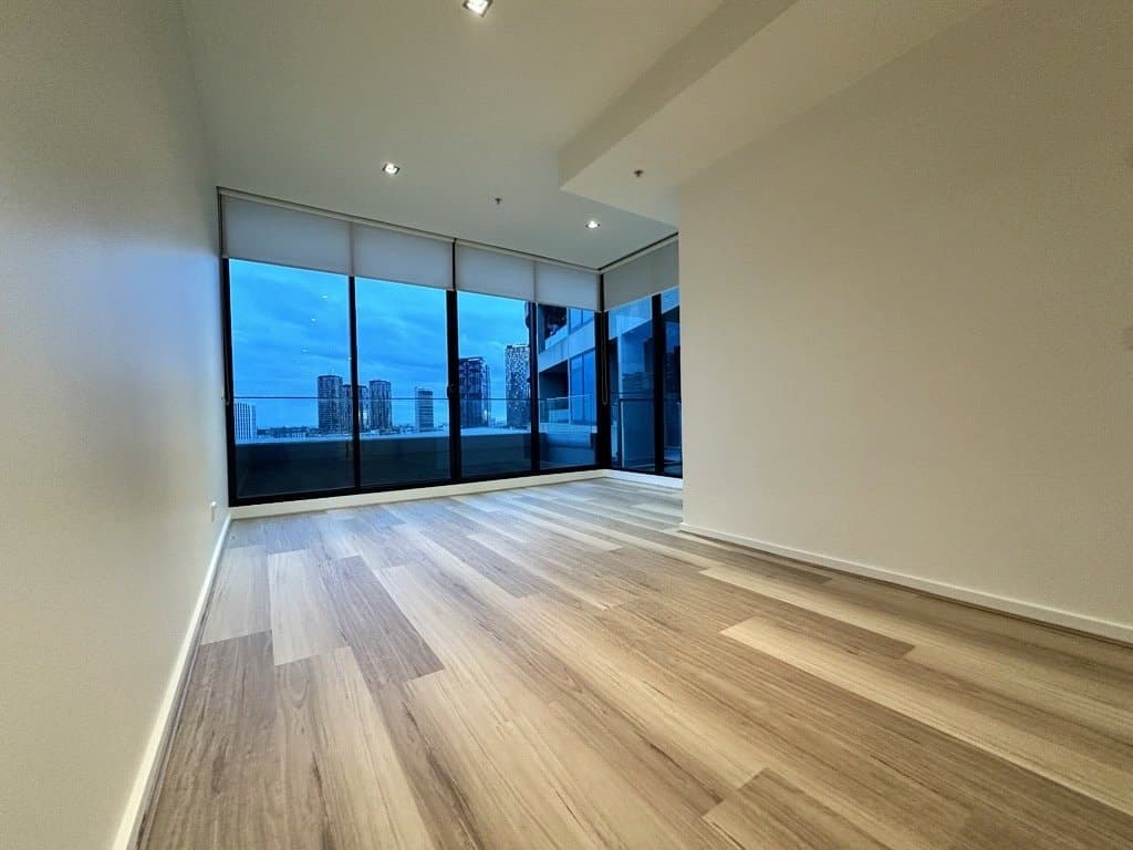 1114/60 Siddeley Street, Docklands - Thumbnail 2