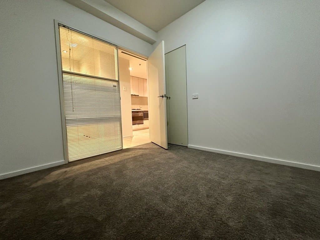 1114/60 Siddeley Street, Docklands - Thumbnail 5