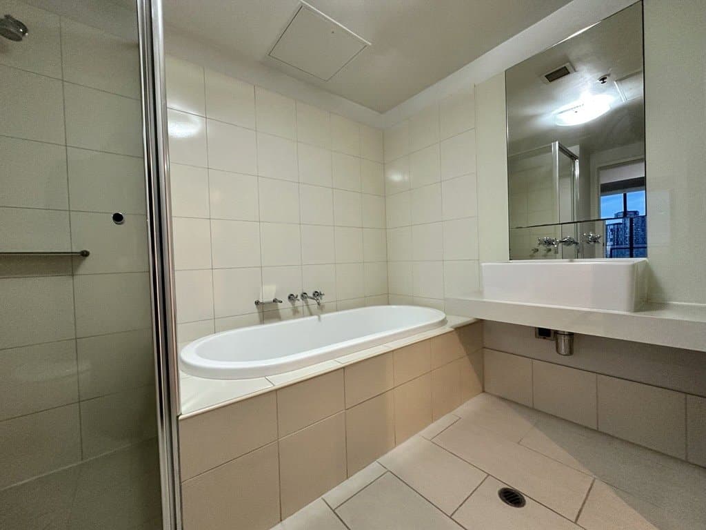 1114/60 Siddeley Street, Docklands - Thumbnail 6