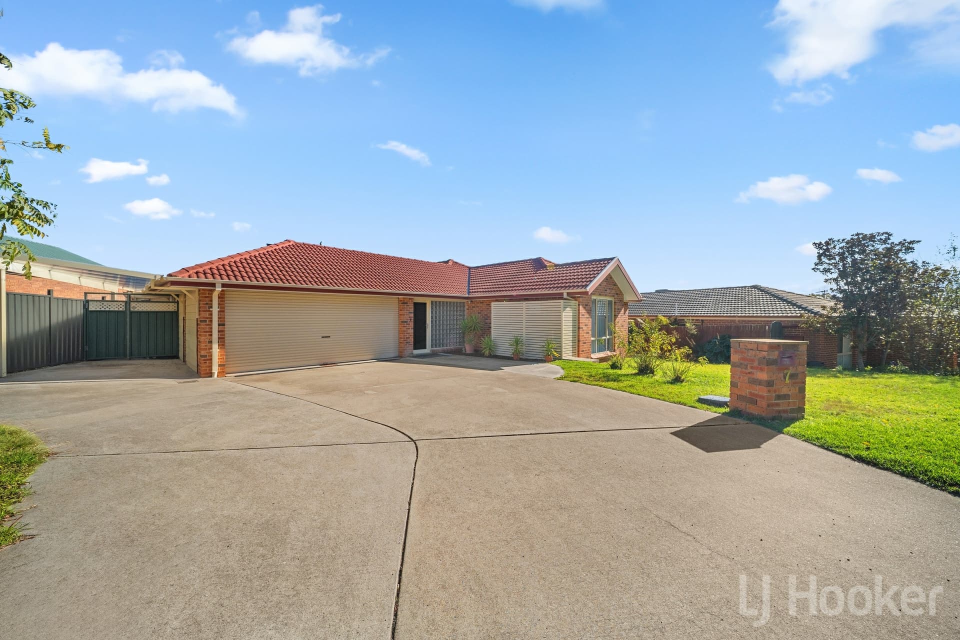 7 Winter Place Jerrabomberra NSW, Jerrabomberra - Image 1