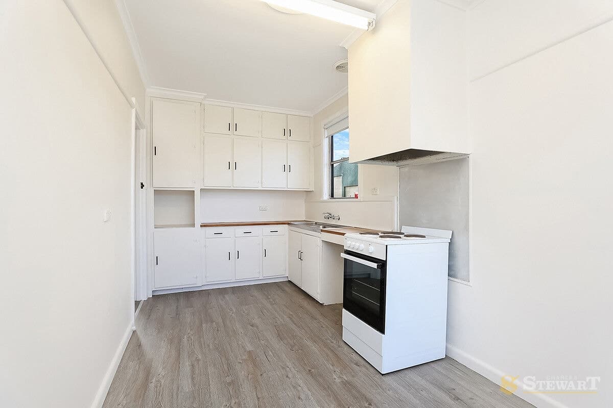 124 Armstrong Street, Colac, VIC, Colac - Thumbnail 2