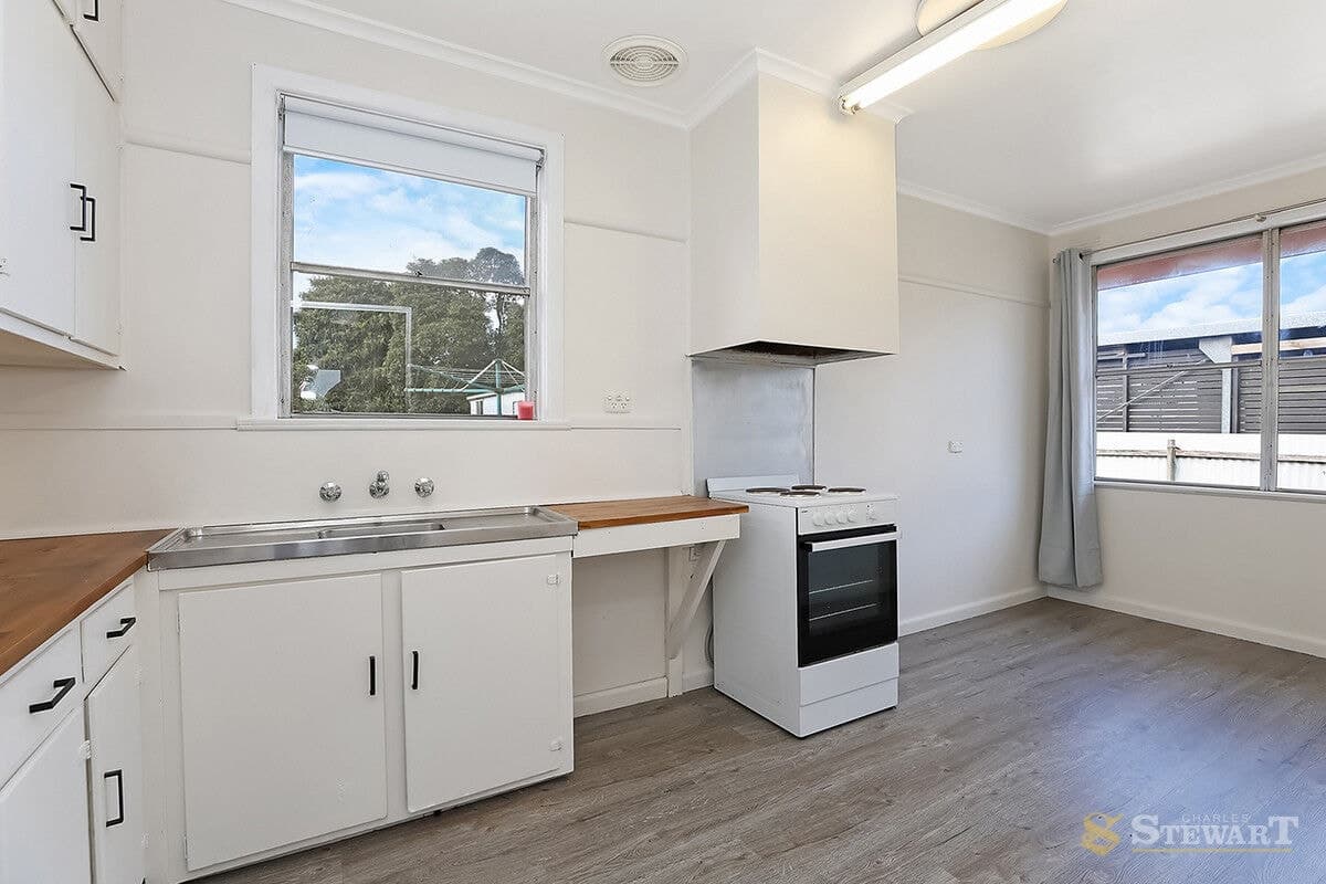 124 Armstrong Street, Colac, VIC, Colac - Thumbnail 7