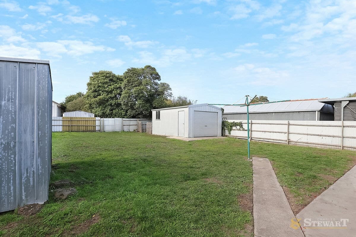 124 Armstrong Street, Colac, VIC, Colac - Thumbnail 8