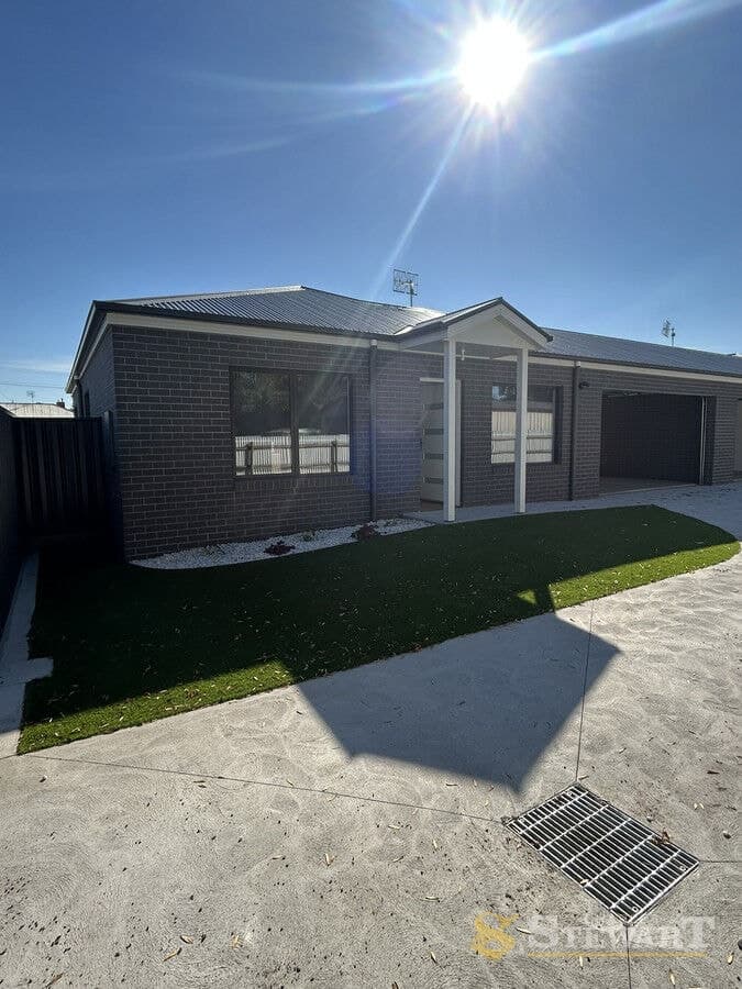 1A & 1B Campbell Street, Colac, VIC, Colac - Thumbnail 2