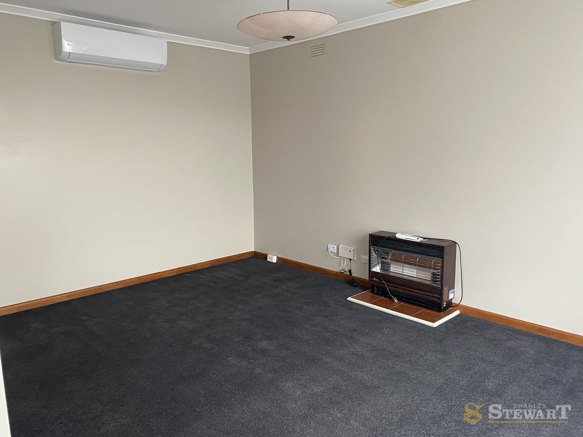 84 Victoria Street, Cobden, VIC, Cobden - Thumbnail 4