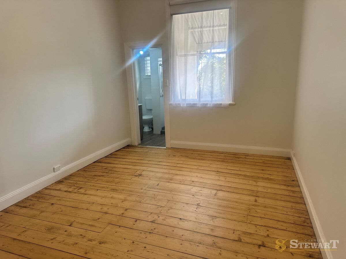 2/8 Ware Street, Camperdown, VIC, Camperdown - Thumbnail 4