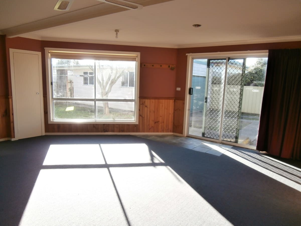 54 Sinclair Street, Colac, VIC, Colac - Thumbnail 5