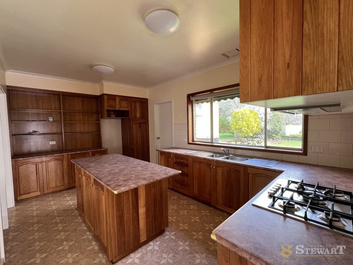 17 Hamilton Street, Colac, VIC, Colac - Thumbnail 2