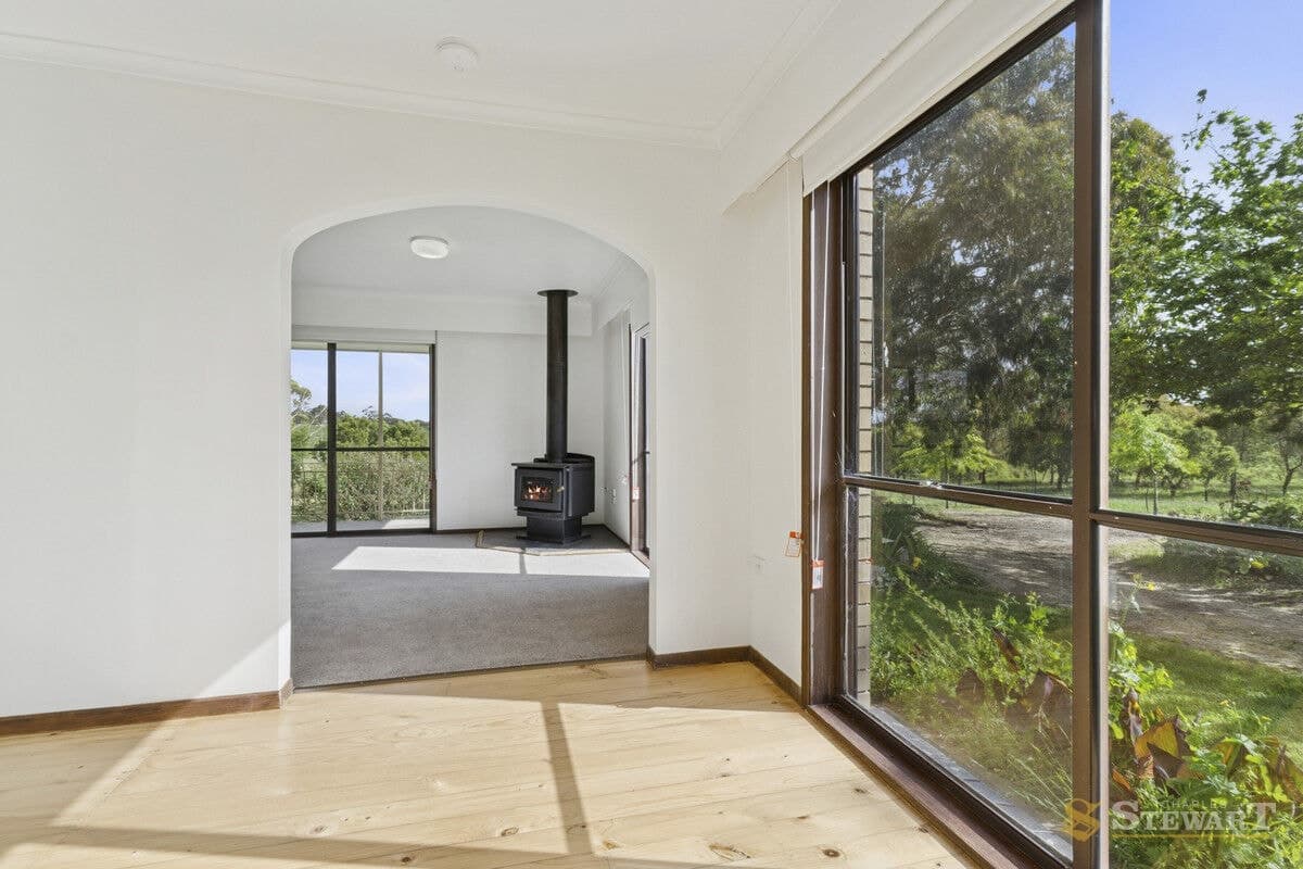 55 Pennyroyal Valley Road, Pennyroyal, VIC, Pennyroyal - Thumbnail 3