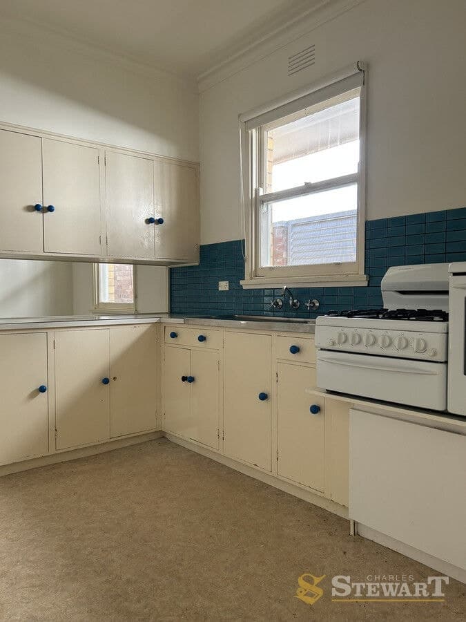 2/18 Frank Street, Newtown, VIC, Newtown - Thumbnail 5