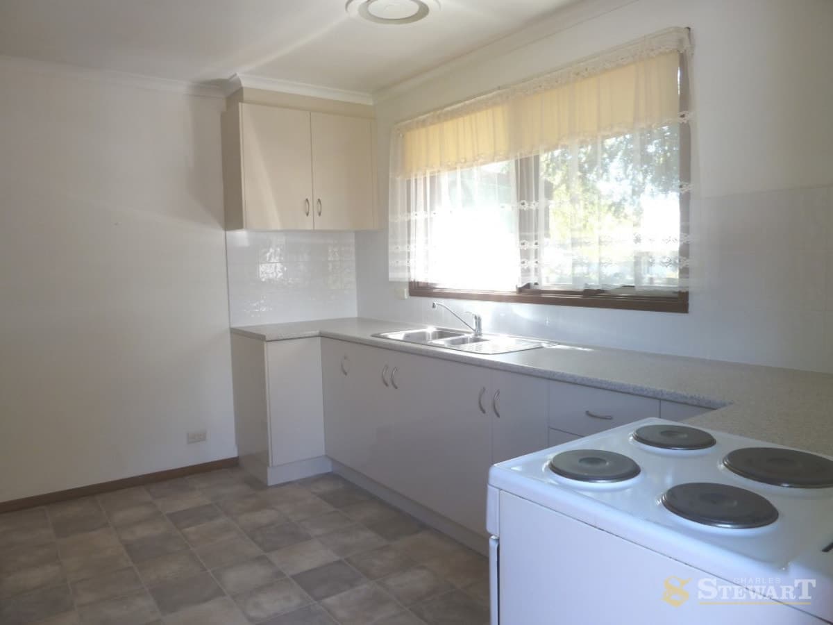 1/10 Jennings Street, Colac, VIC, Colac - Thumbnail 2
