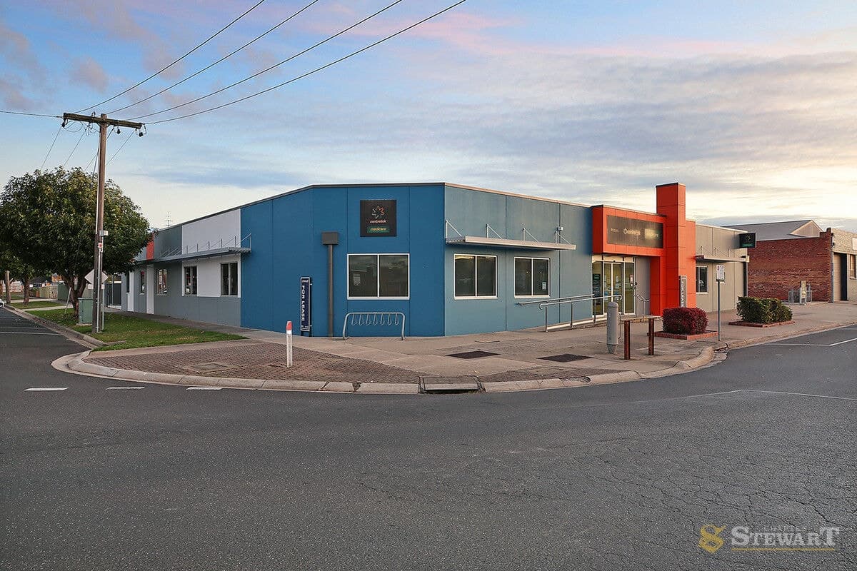 108 Bromfield Street, Colac, VIC, Colac - Thumbnail 3