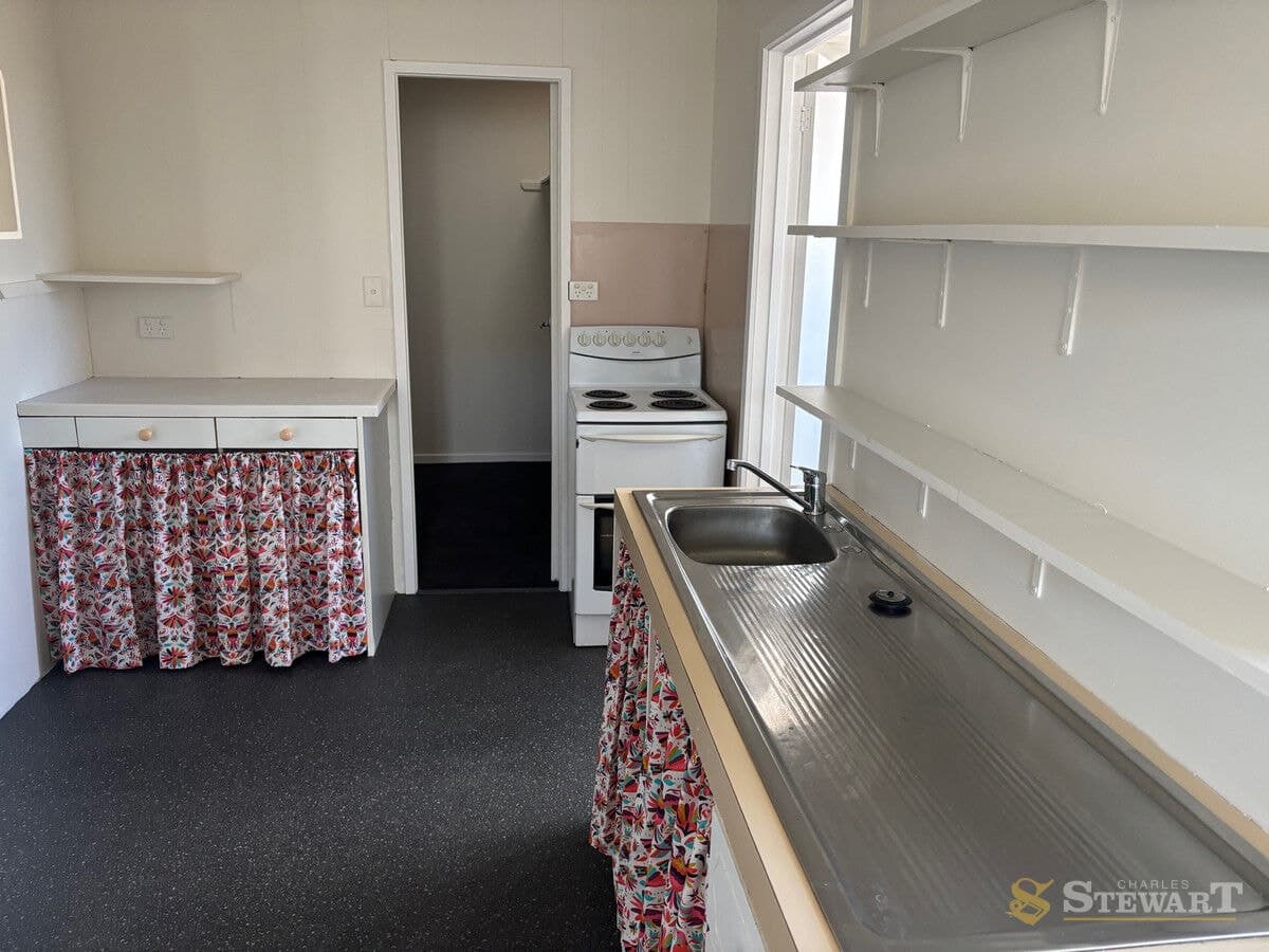 52 Rae Street, Colac, VIC, Colac - Thumbnail 4
