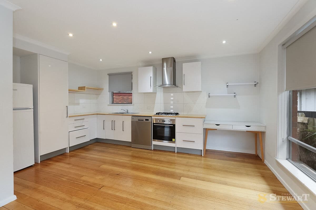 29 Sinclair Street, Colac, VIC, Colac - Thumbnail 2