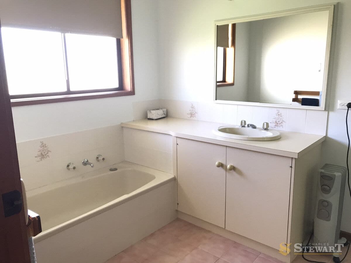4 Hesse Street, Colac, VIC, Colac - Thumbnail 5