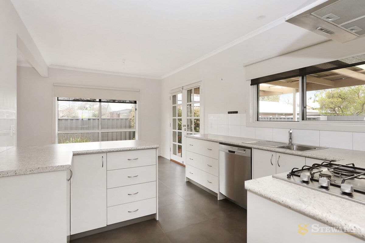 12 Chapel Street, Colac, VIC, Colac - Thumbnail 4