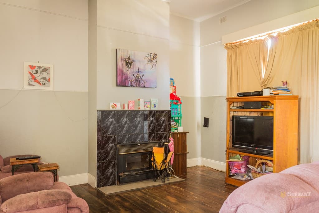 13 Simpson Street, Terang, VIC, Terang - Thumbnail 4