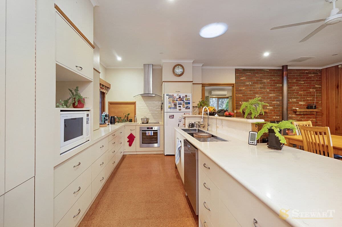 500 N Dennis Road, Warncoort, VIC, Warncoort - Thumbnail 2