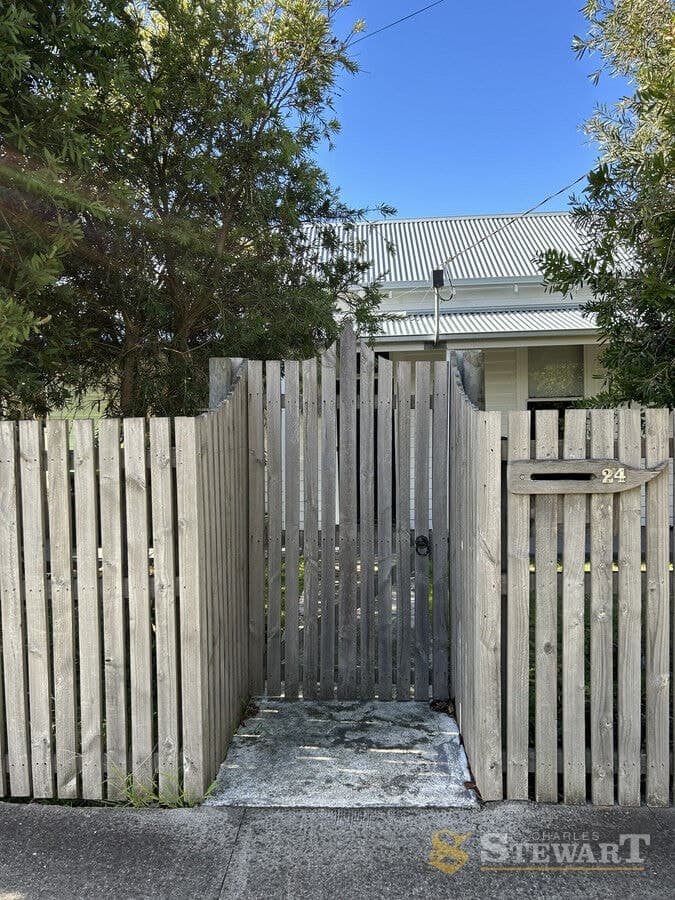 24 Gravesend Street, Colac, VIC, Colac - Image 1