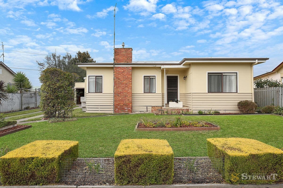 8 Brown Street, Colac, VIC, Colac - Image 1