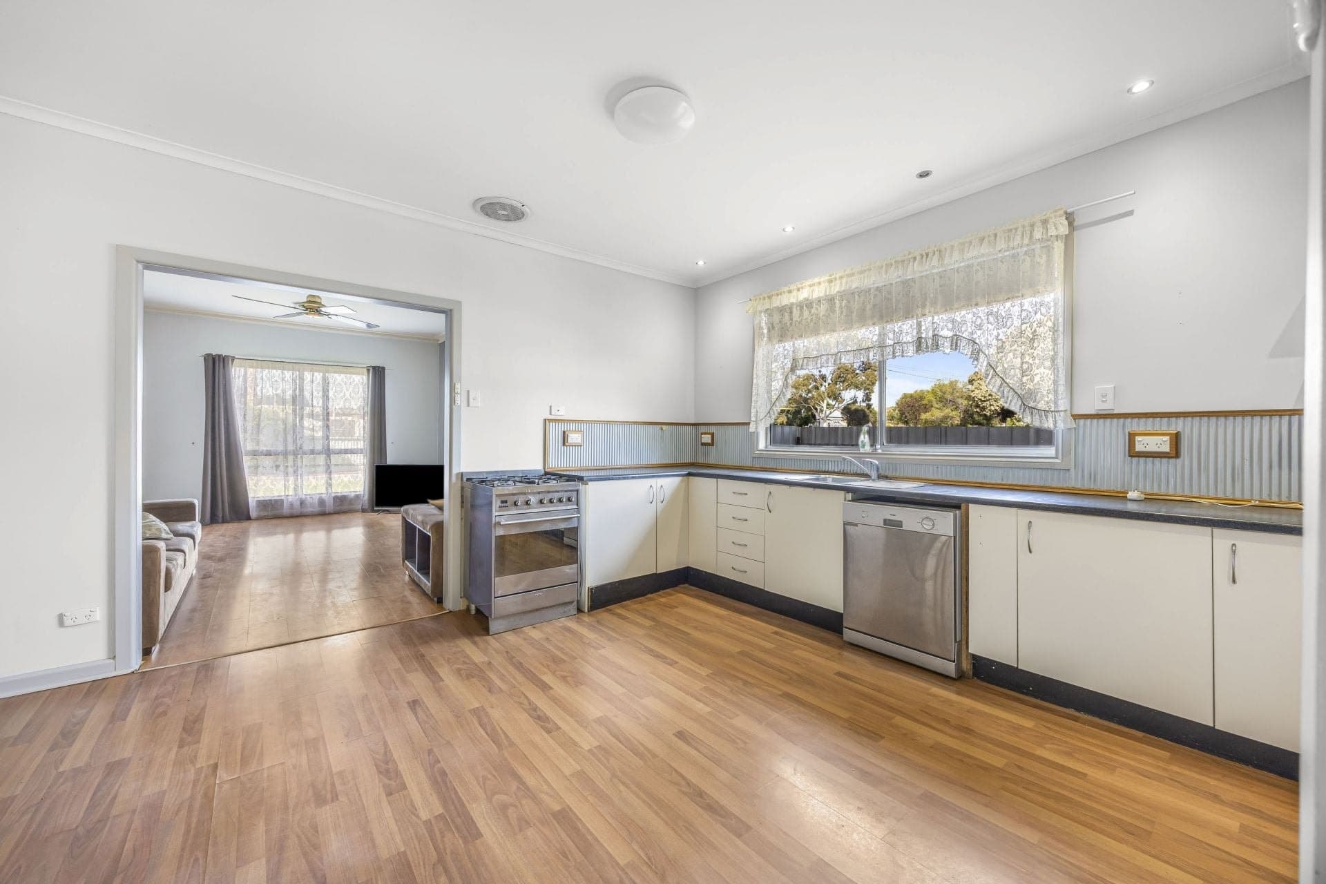 28 Smith Street, Stawell, Stawell - Thumbnail 4
