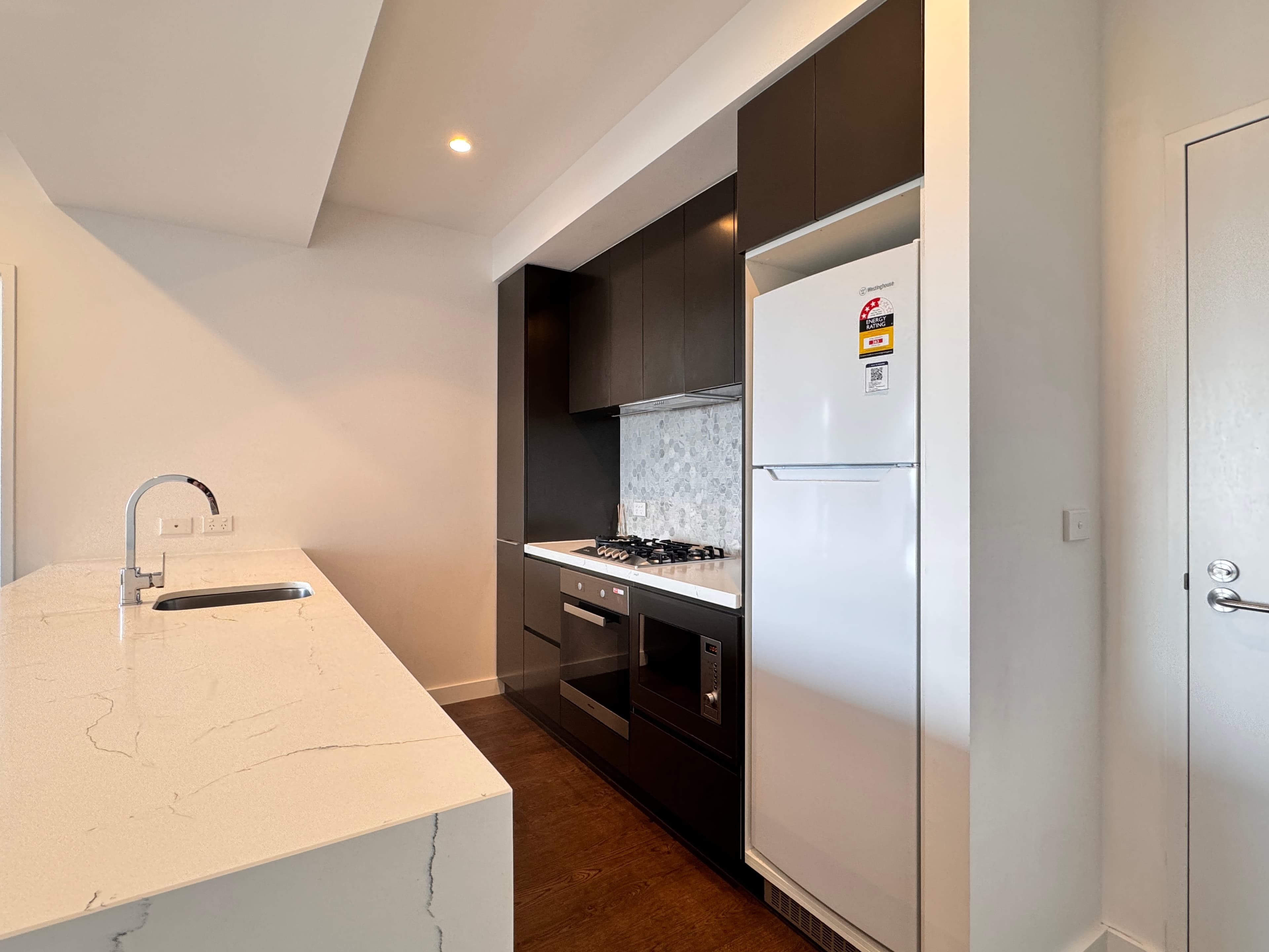 1302/850 Whitehorse Road, Box Hill - Thumbnail 4