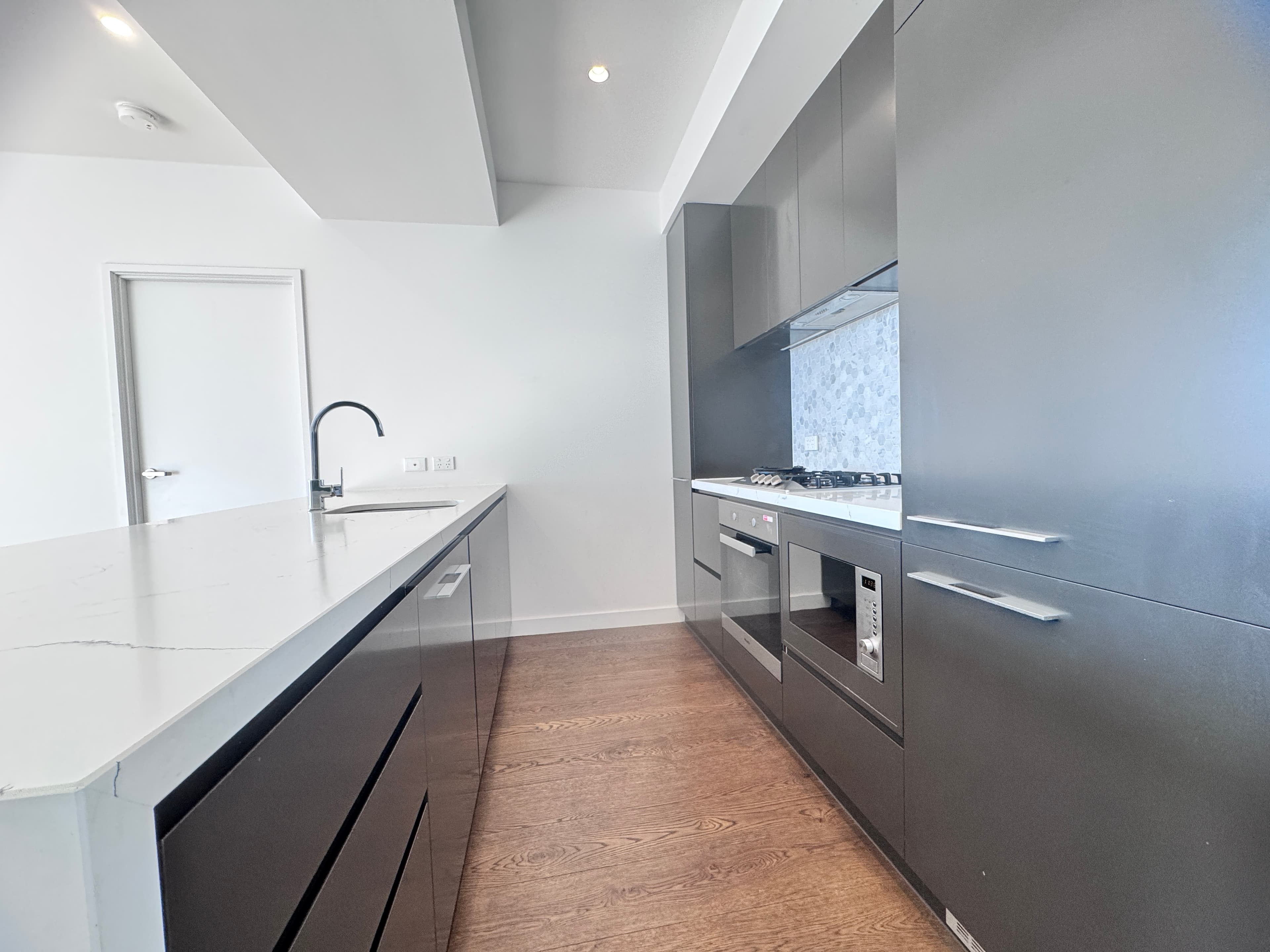 1302/850 Whitehorse Road, Box Hill - Thumbnail 7