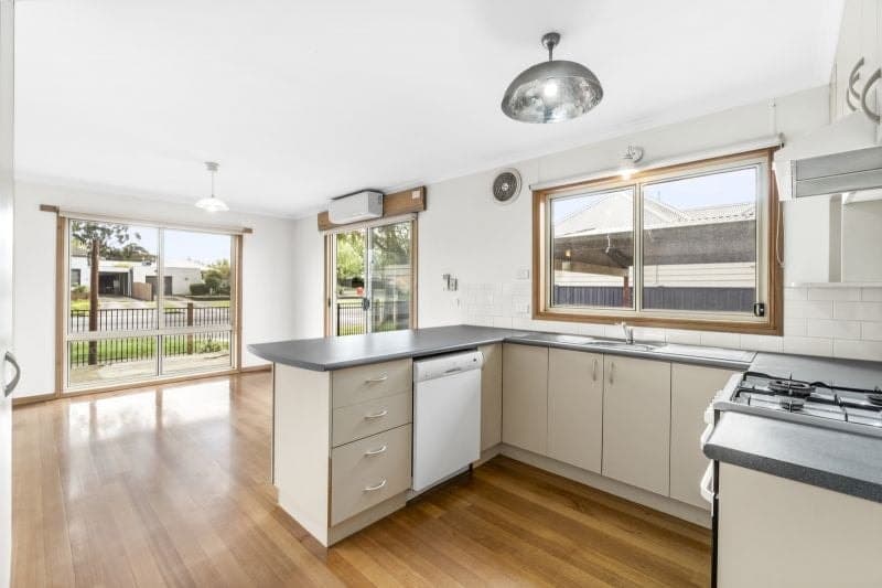 14 Pollack Street Colac VIC, Colac - Thumbnail 2