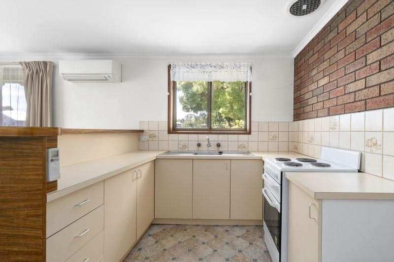 2/12 Manifold Street Colac VIC, Colac - Thumbnail 2