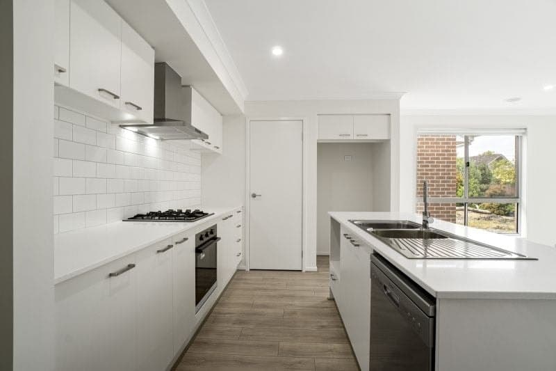 6 Sinclair Street Colac VIC, Colac - Thumbnail 2