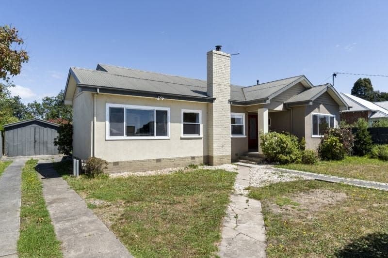 34 Moore Street Colac VIC, Colac - Image 1