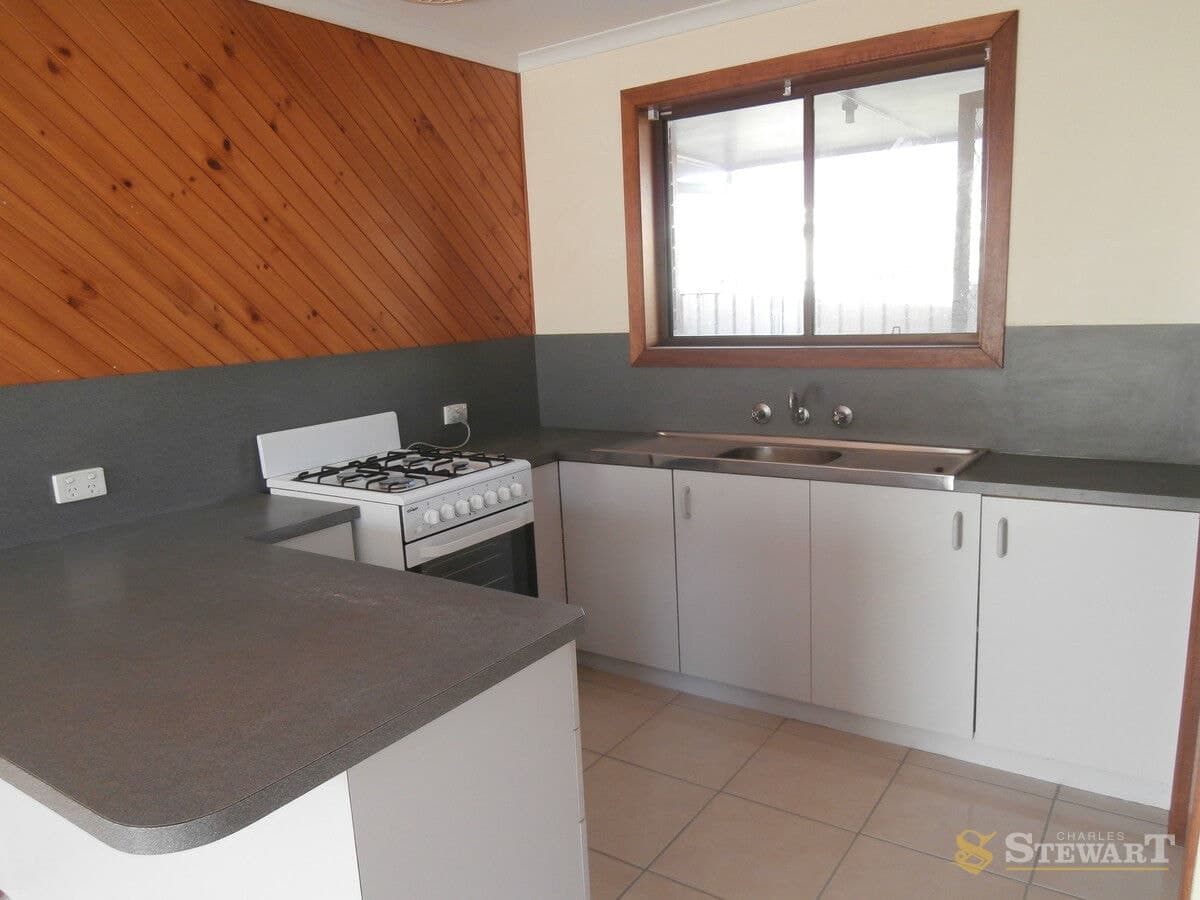 4/6 Baker Street, Colac, VIC, Colac - Thumbnail 2
