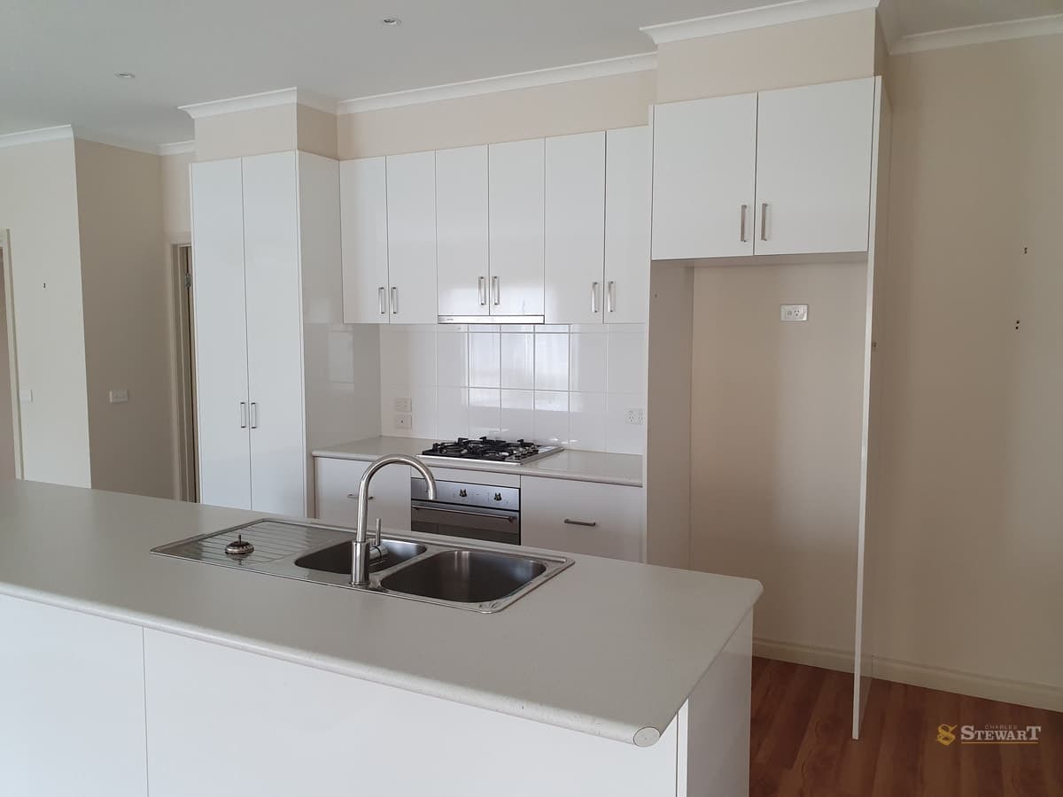 2/85 Gravesend Street, Colac, VIC, Colac - Thumbnail 2