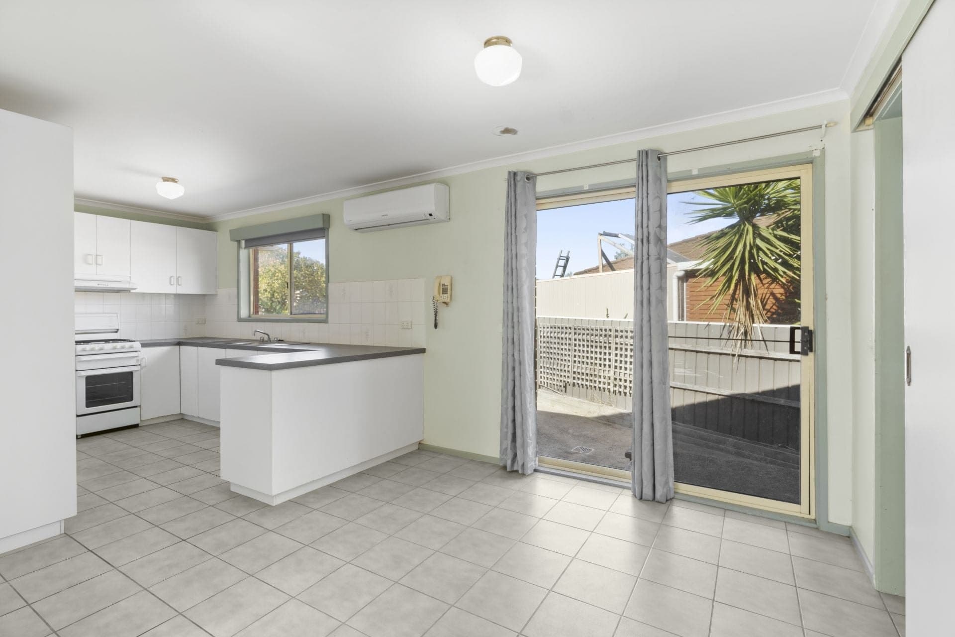 14 Parkes Street Colac VIC, Colac - Thumbnail 3