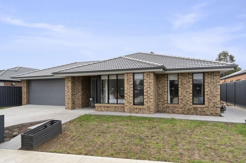 16 Beattie Court Colac VIC, Colac - Image 1