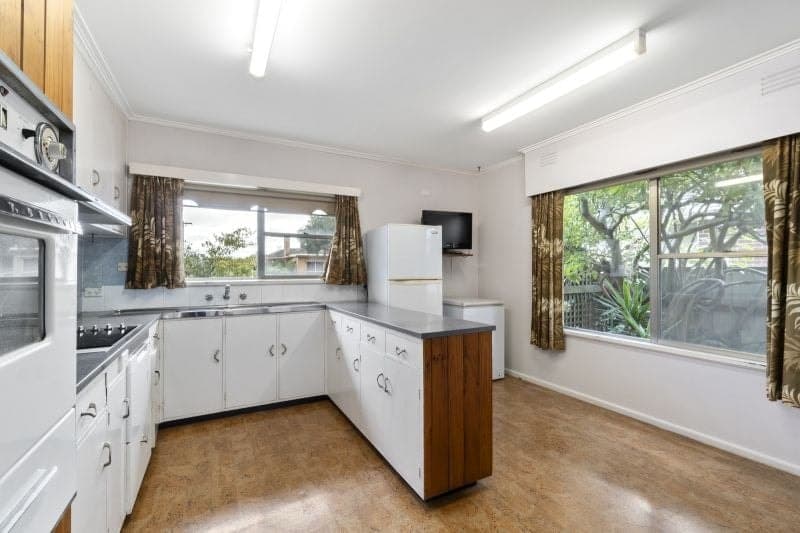 6 Autumn Street Colac VIC, Colac - Thumbnail 2