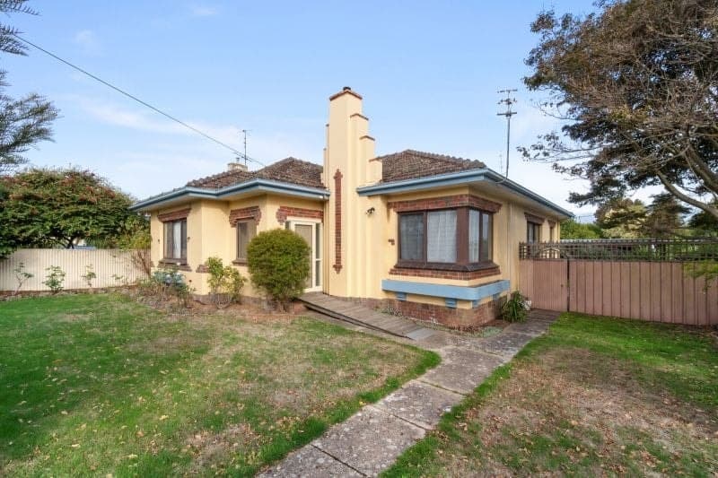 166 Hearn Street Colac VIC, Colac - Image 1
