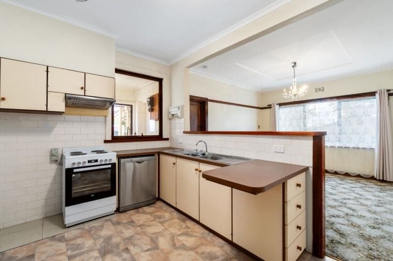 166 Hearn Street Colac VIC, Colac - Thumbnail 2