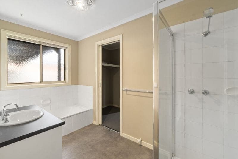 13 Leah Street Colac VIC, Colac - Thumbnail 7