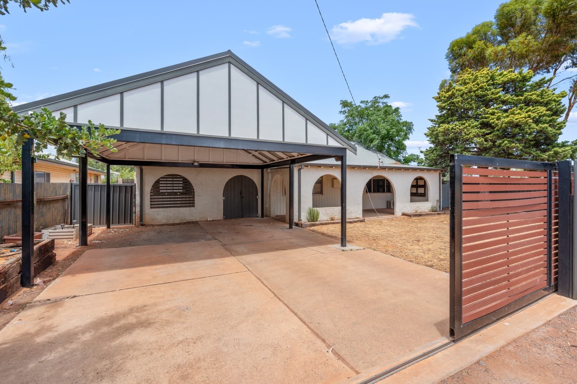 385 Collins Street,
	
			
							WEST LAMINGTON
				
							
							WA
			6430, West Lamington - Image 1