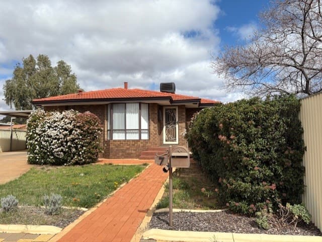 7 Nankiville Road, Hannans - Image 1